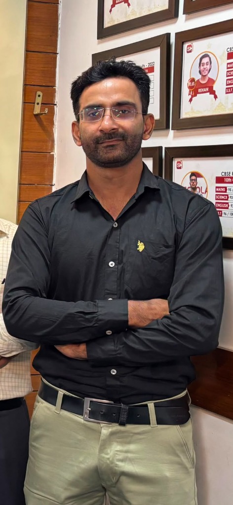 Mr. Anil Malhotra - Senior Faculty - Chemistry | NEET & IIT-JEE